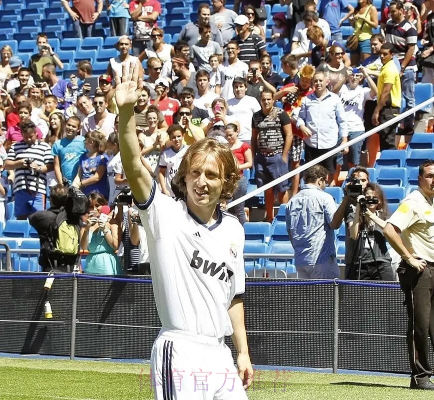 莫德里奇自宣离队:周六是在伯纳乌的最后一舞 莫德里奇自宣离队:周六是在伯纳乌的最后一舞